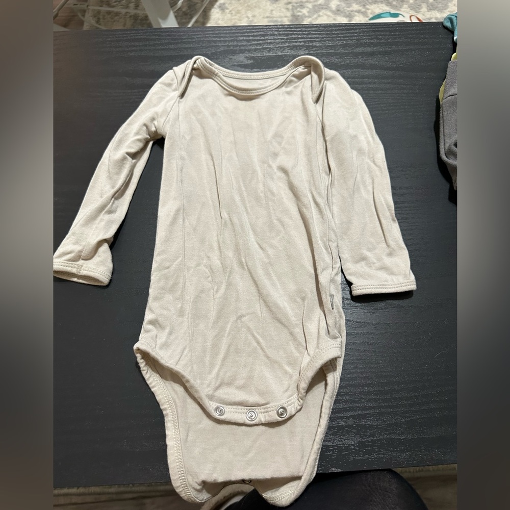 kyte baby long sleeve bodysuit OAT 6-12
